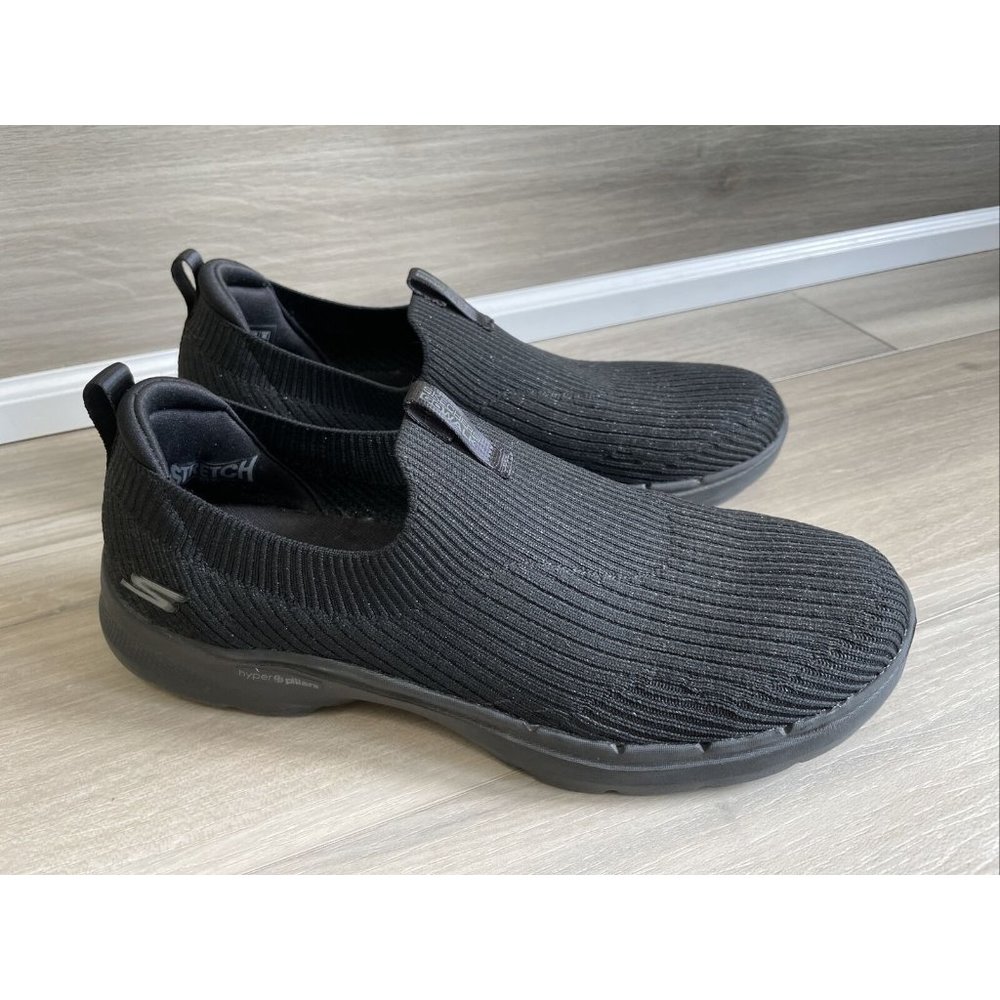 Women's Skechers Go Walk Black Sparkly hyper pillars Size 10 Slip-on’s Mint!